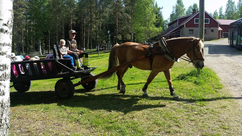 Tuhannen Tarinan Talo Kannuskoski Exteriér fotografie