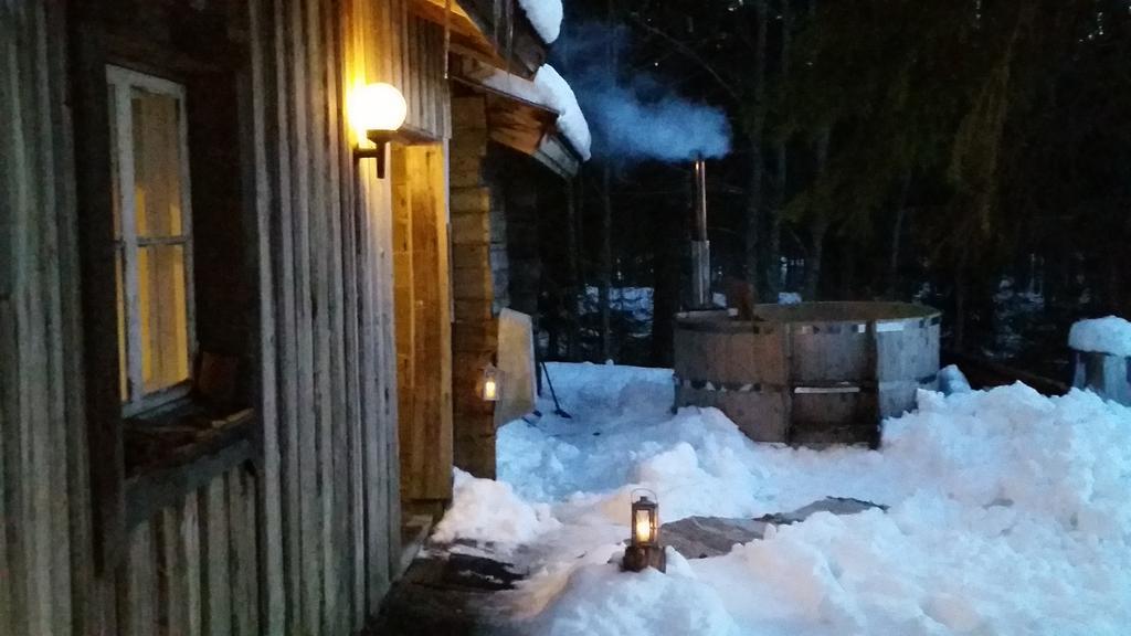 Tuhannen Tarinan Talo Kannuskoski Exteriér fotografie